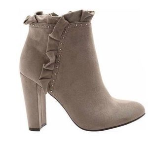 XOXO Taupe Women’s Yarissa Microlina Heeled Boots Size 10